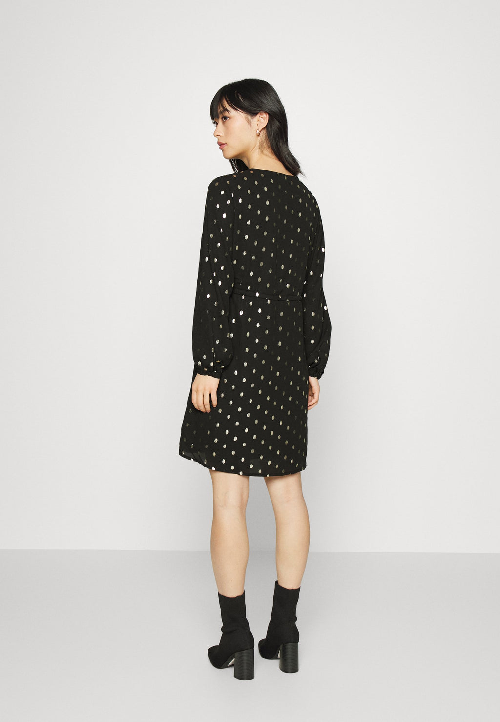 ONLELOISALVNECK DRESS Media 4