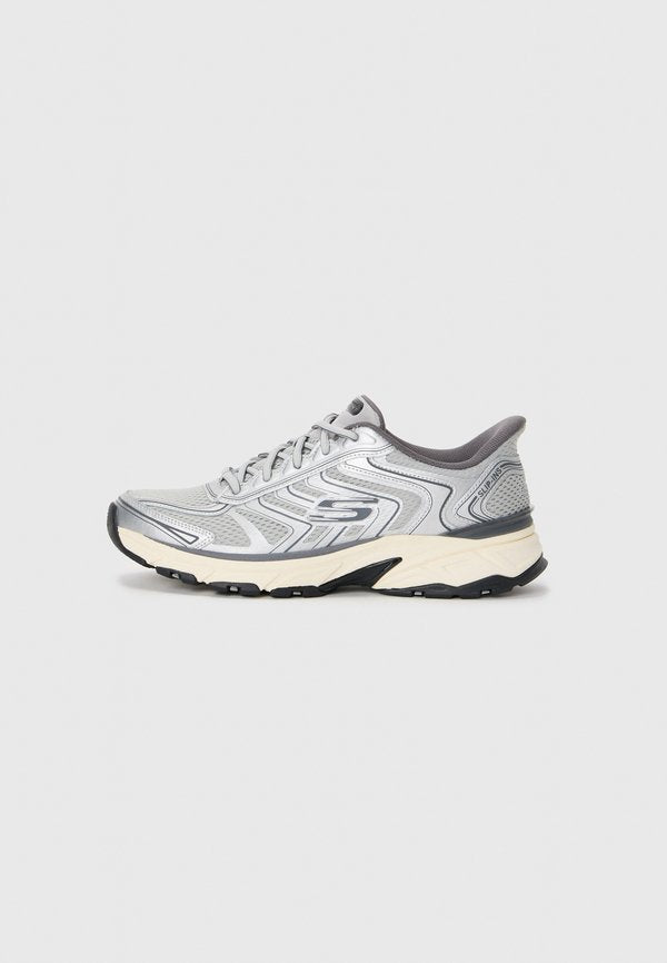 Skechers STAMINA - Trainers - silver-coloured/gray