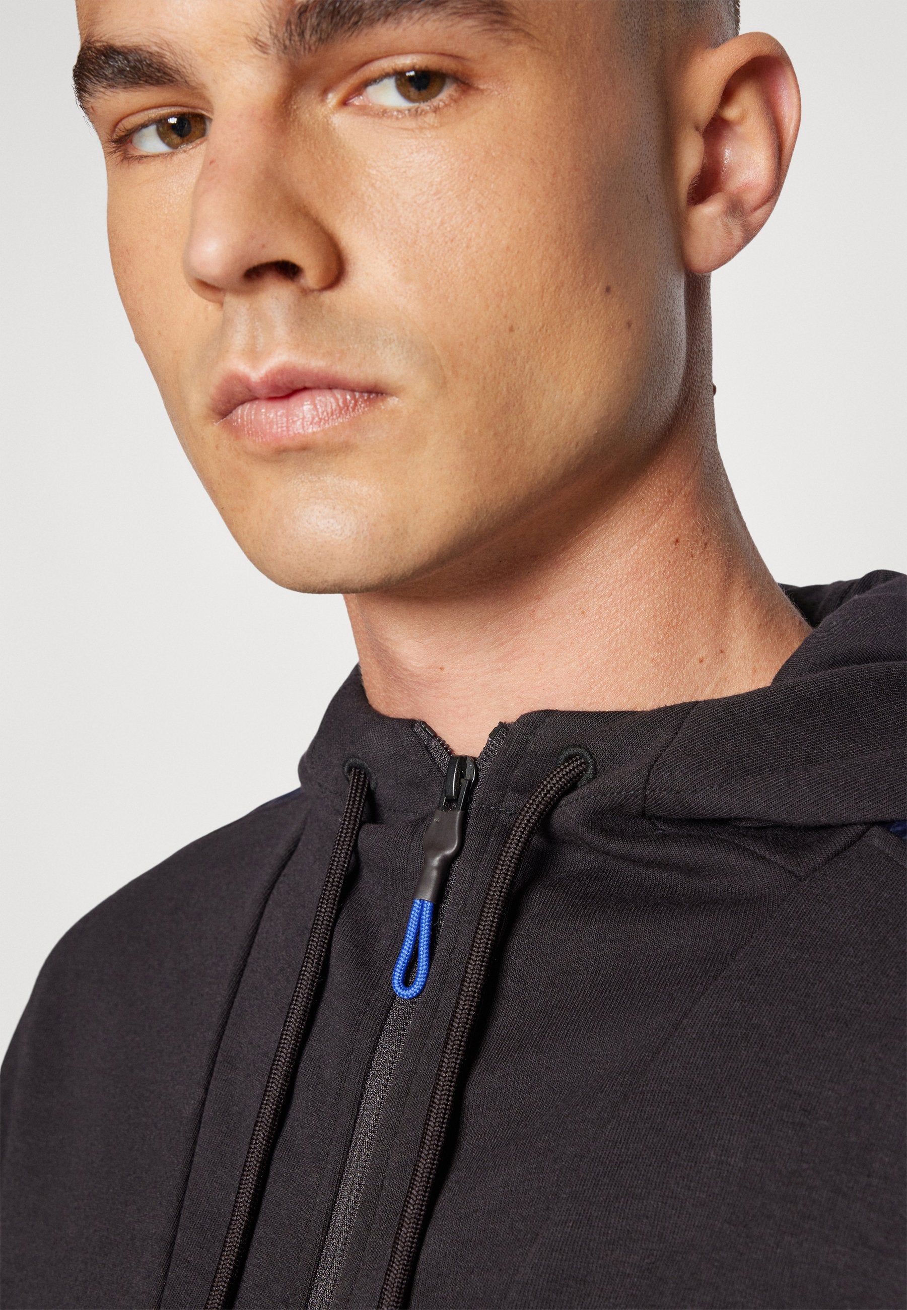 NATURAL VENTUS7 HOODIE  Media 6