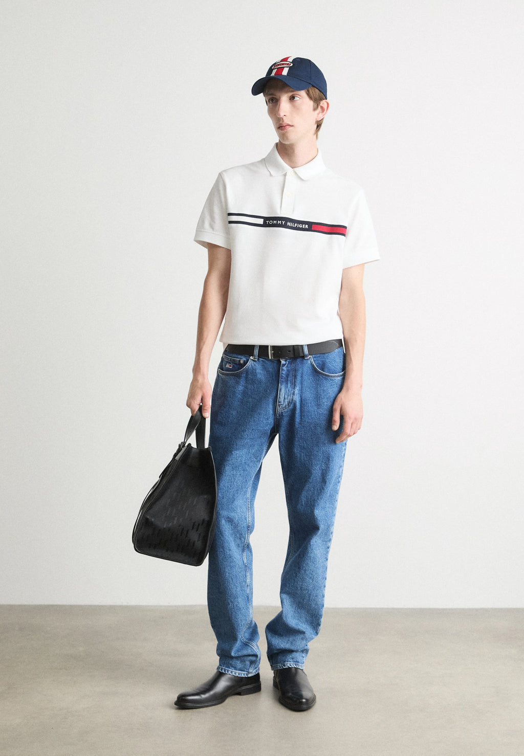 REGULAR FIT Media 2