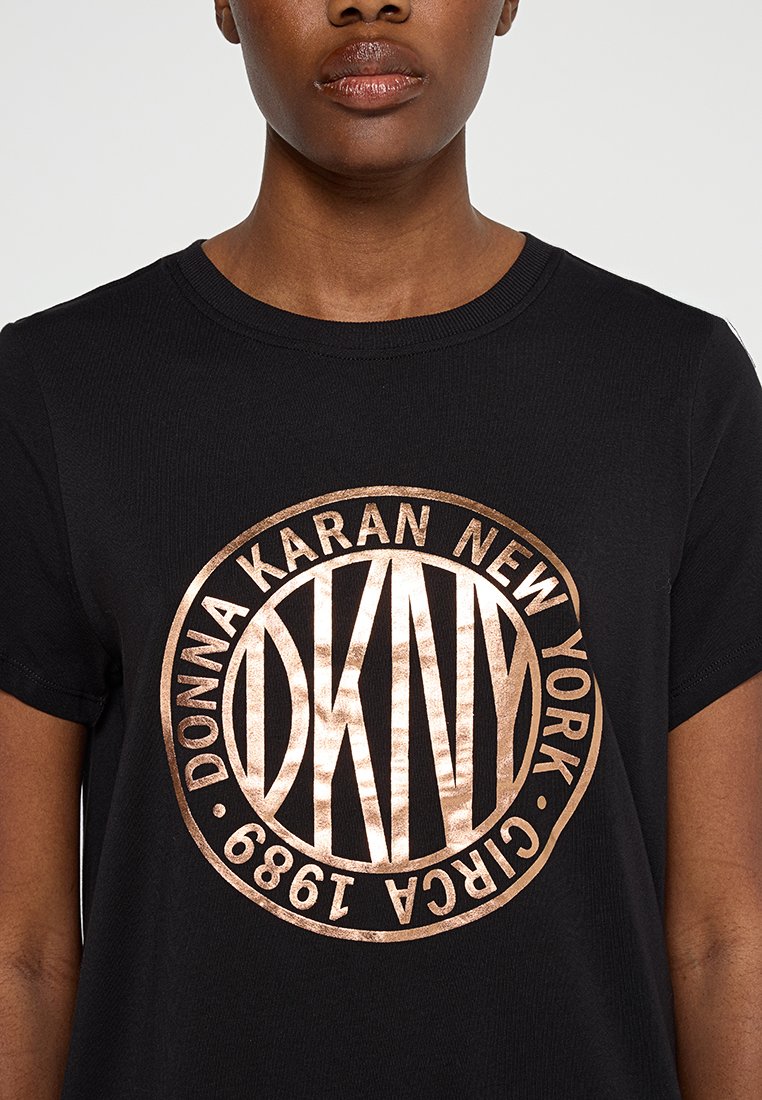 DKNY Sport