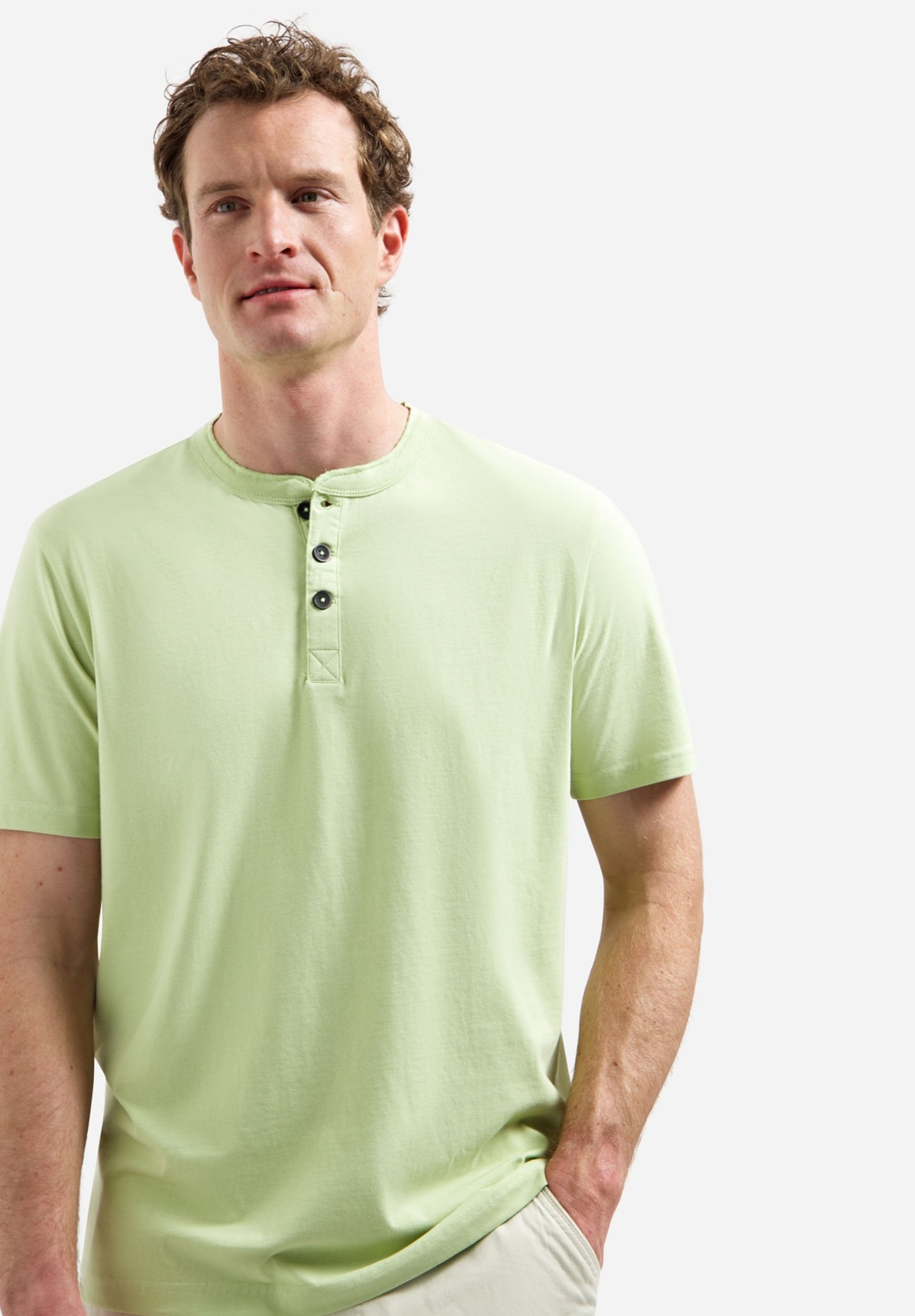 WITH BUTTON CLOSURE Media 7