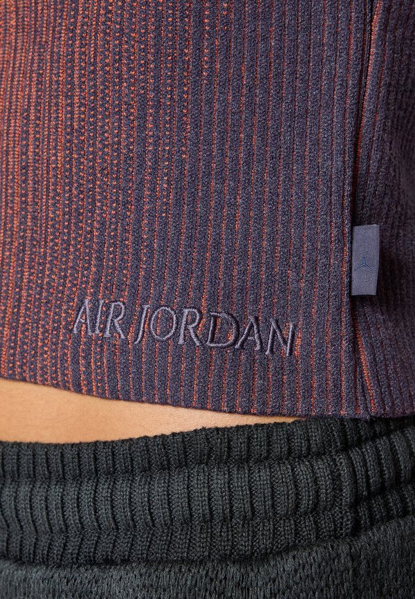Jordan SPINE TIGHT FIT