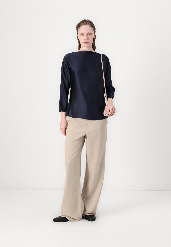 Ted Baker VOUGA