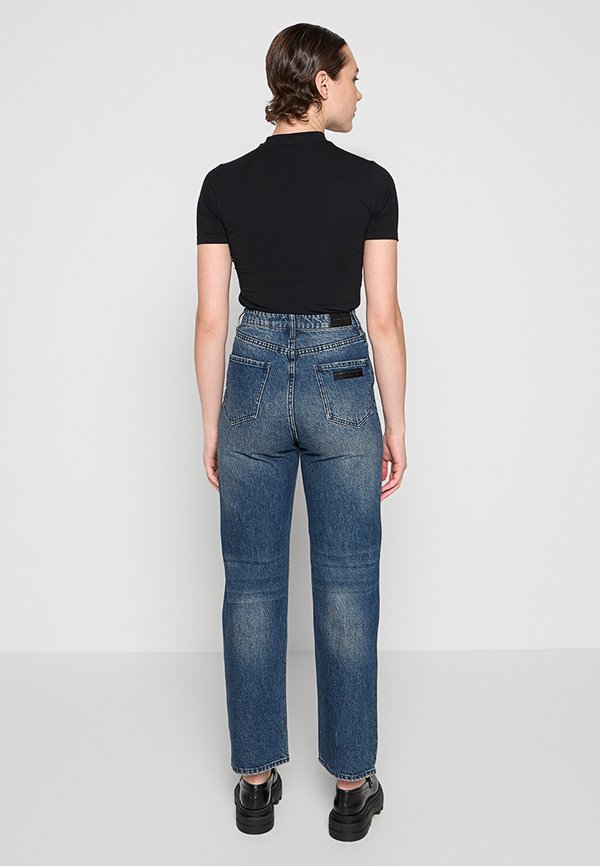 Armani Exchange