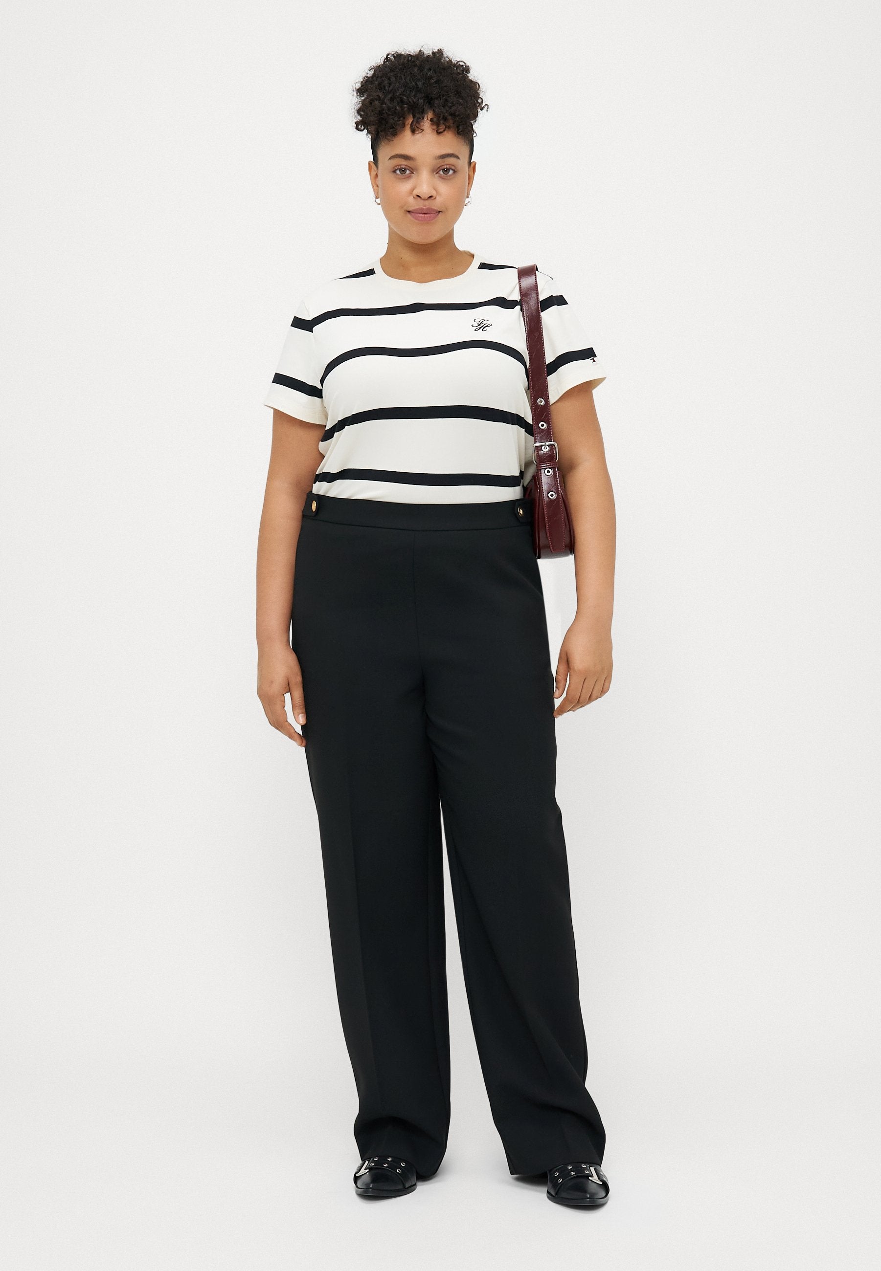 CURVE PRESSED CREASE STRAIGHT LEG TROUSERS Media 2