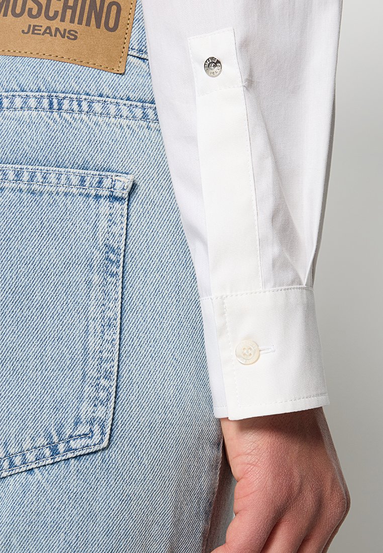 MOSCHINO JEANS