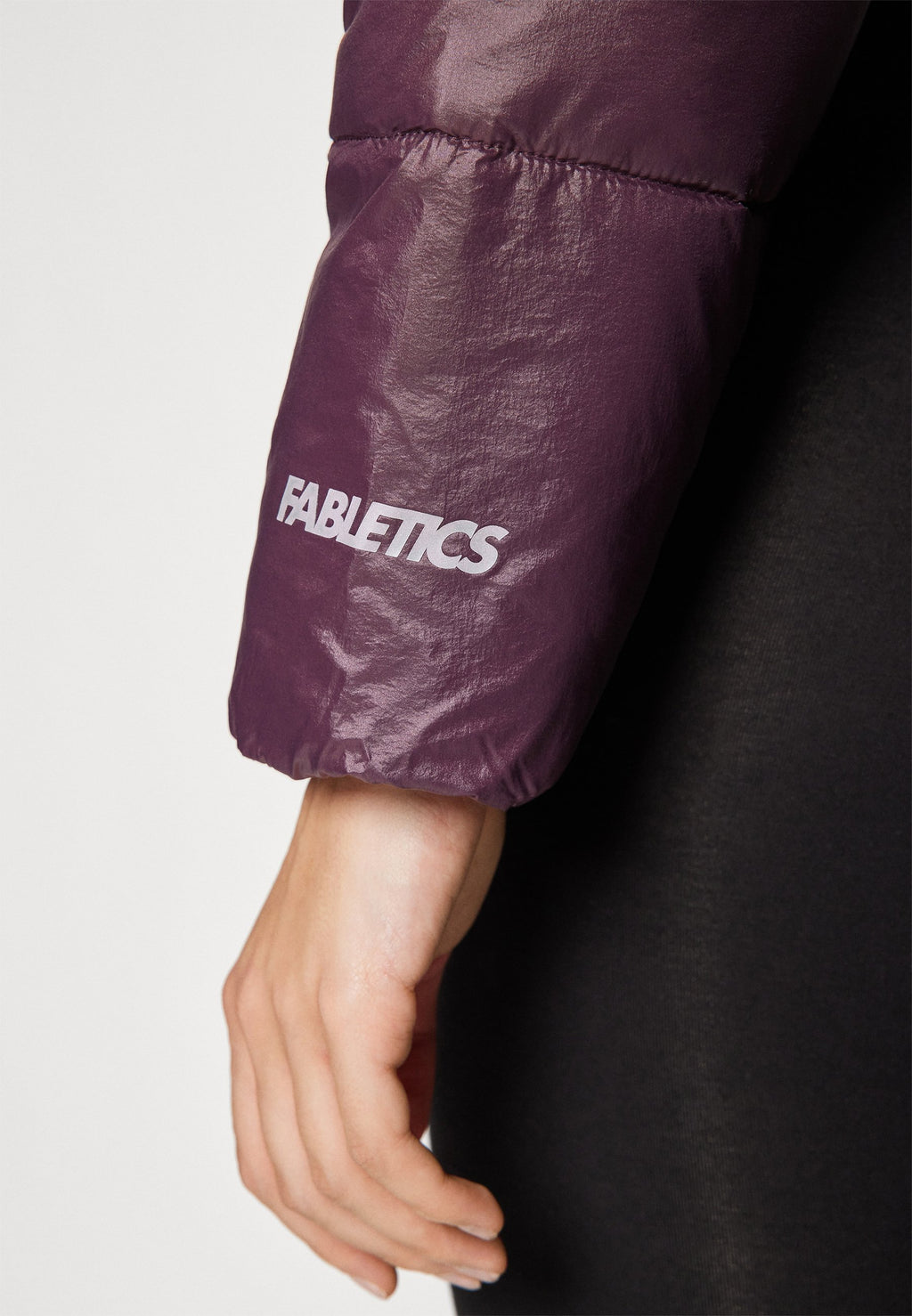 Fabletics ESSENTIAL CROPPED HOODED PUFFER