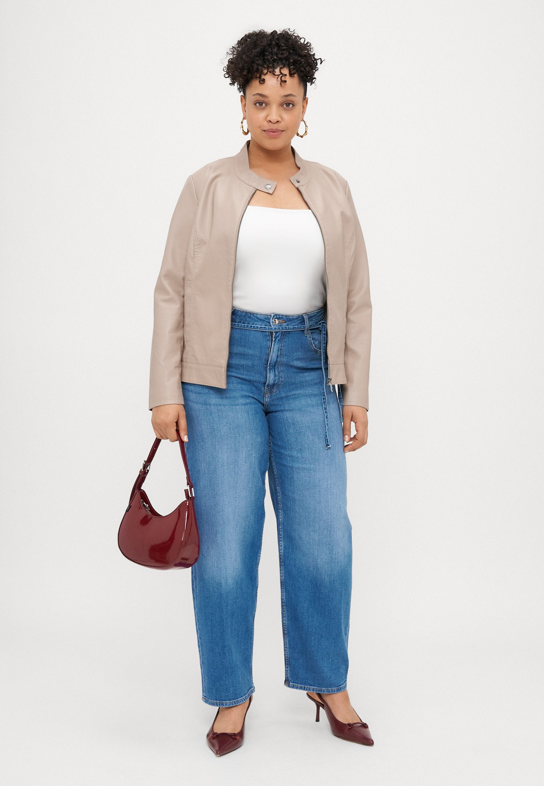 CARROBBER JACKET Media 2