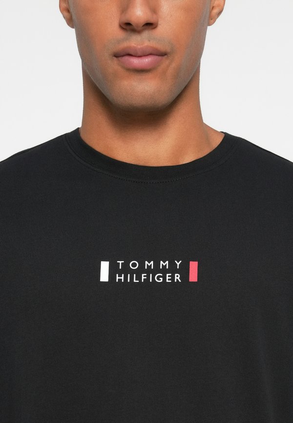 Tommy Hilfiger BRAND LOVE SMALL CENTER TEE