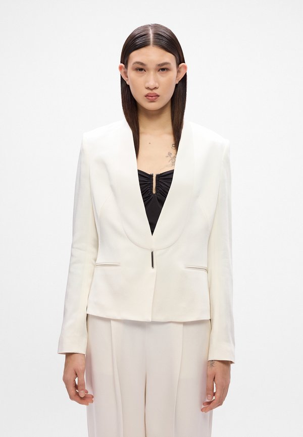 BOSS JIA TUX