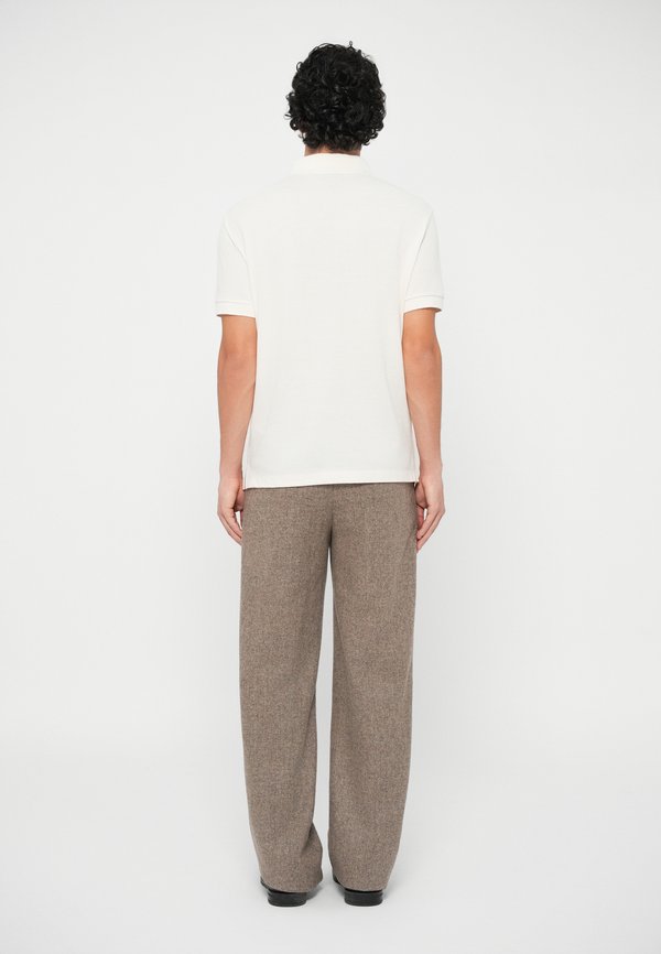 Armani Exchange SLIM FIT