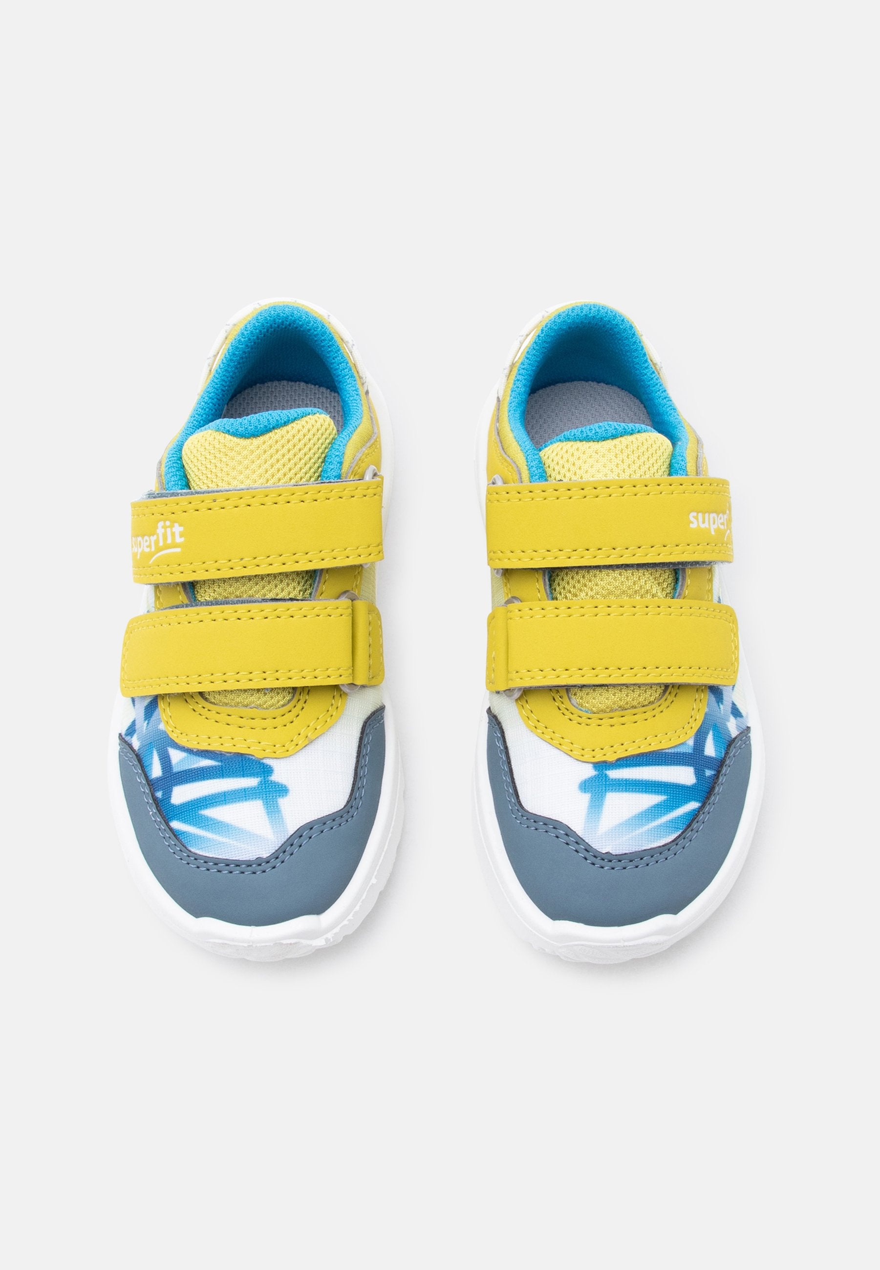 KICKS UNISEX Media 4