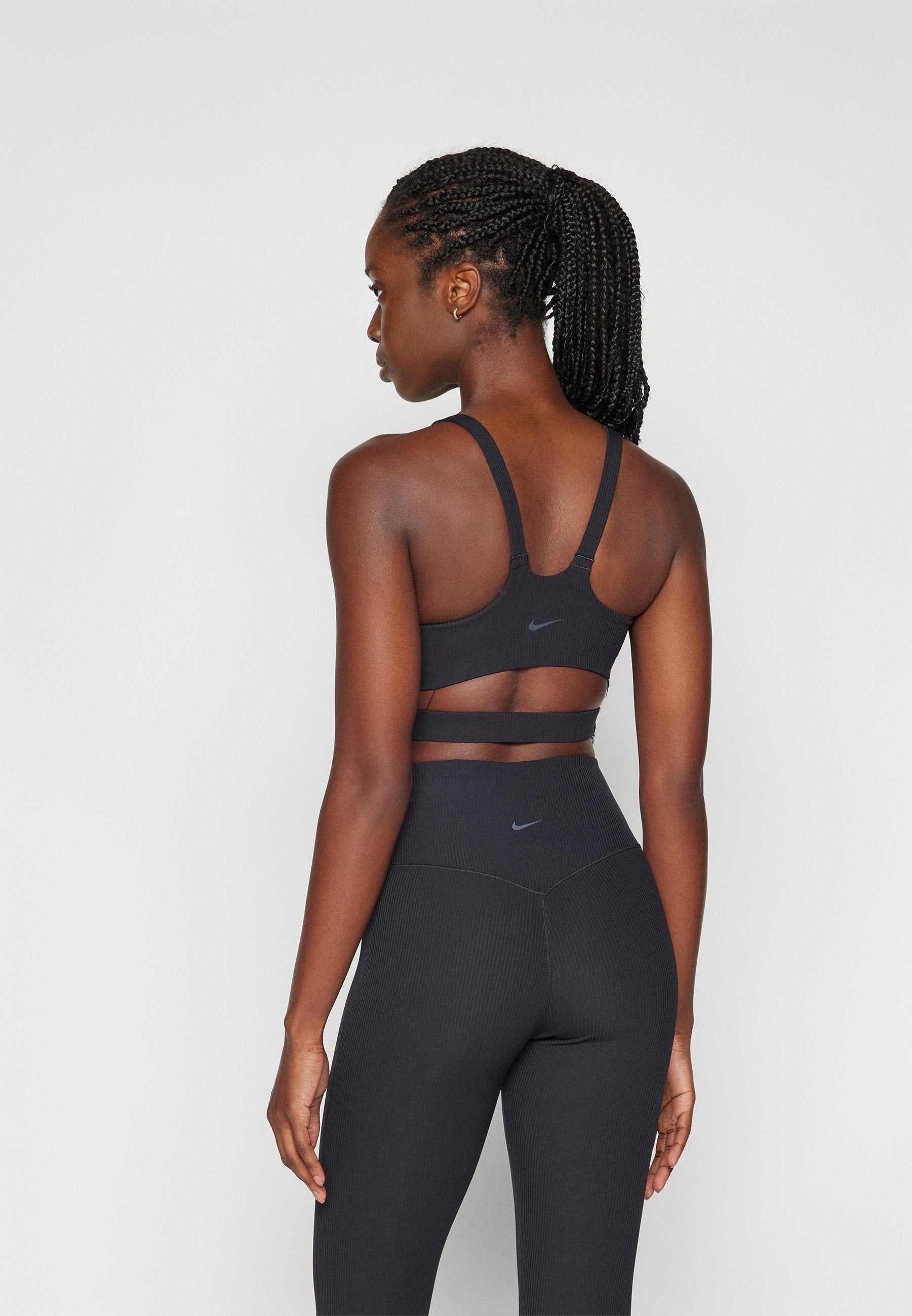 Nike Performance ZENVY