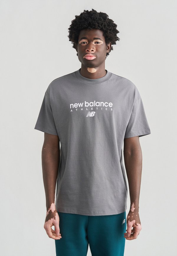 New Balance LINEAR GRAPHIC - Print T-shirt - castlerock