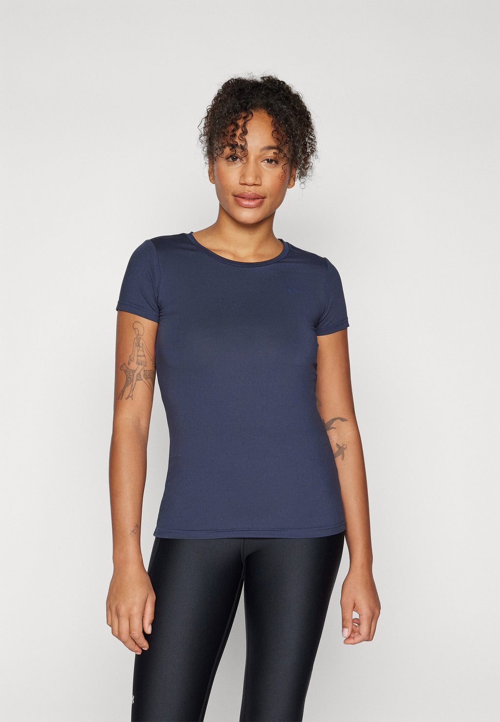 ONLY Play ONPCLARISA SS TRAIN TEE - NOOS