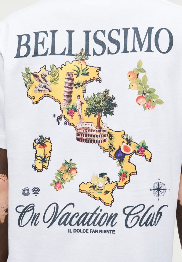 On Vacation POSTCARD ITALIA UNISEX