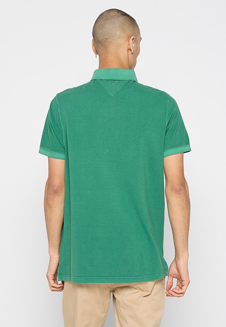 REGULAR FIT Media 3