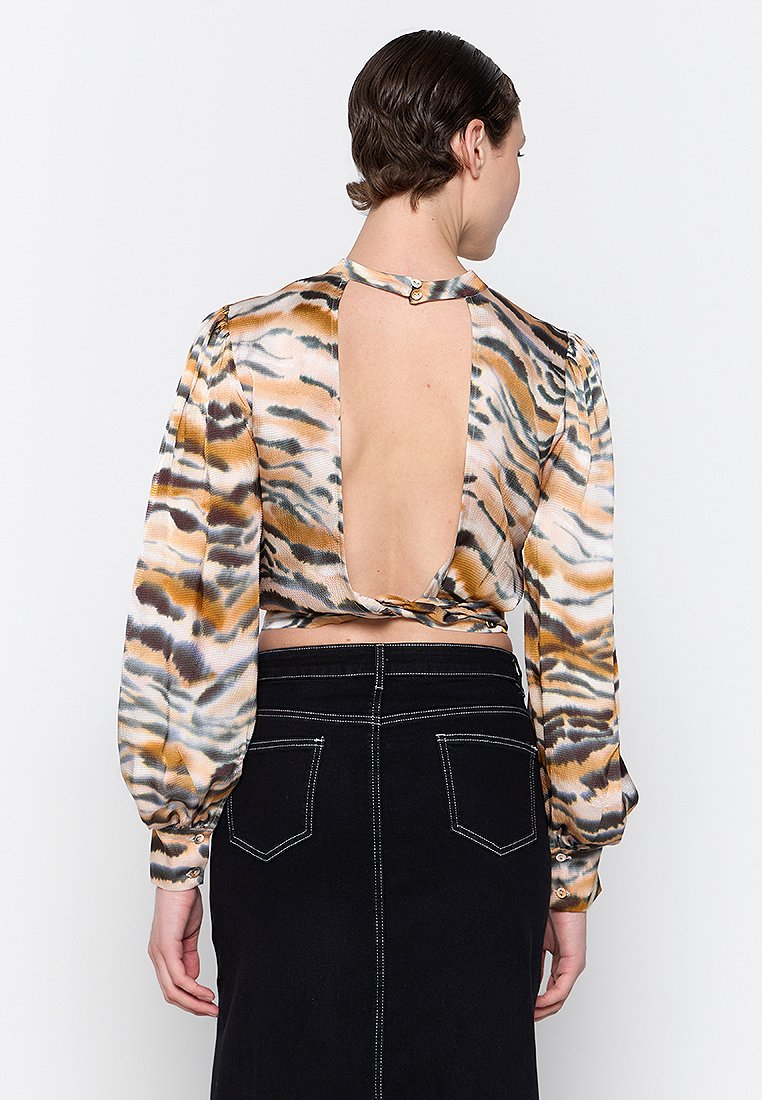 TWINSET