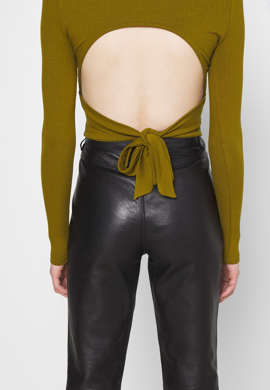 NA-KD MATIAMU BY SOFIA  LONG SLEEVE TIE BACK