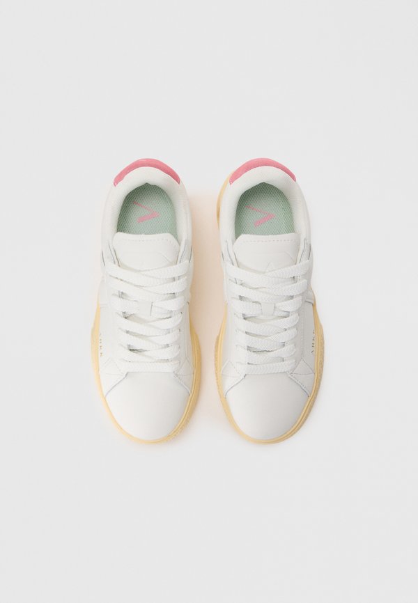 ARKK Copenhagen ESSENCE UNISEX