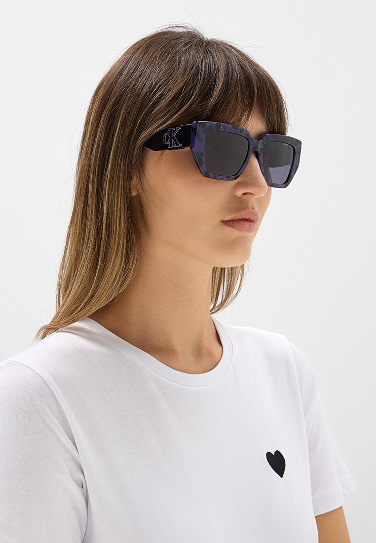 Calvin Klein Jeans Sonnenbrille Media 2