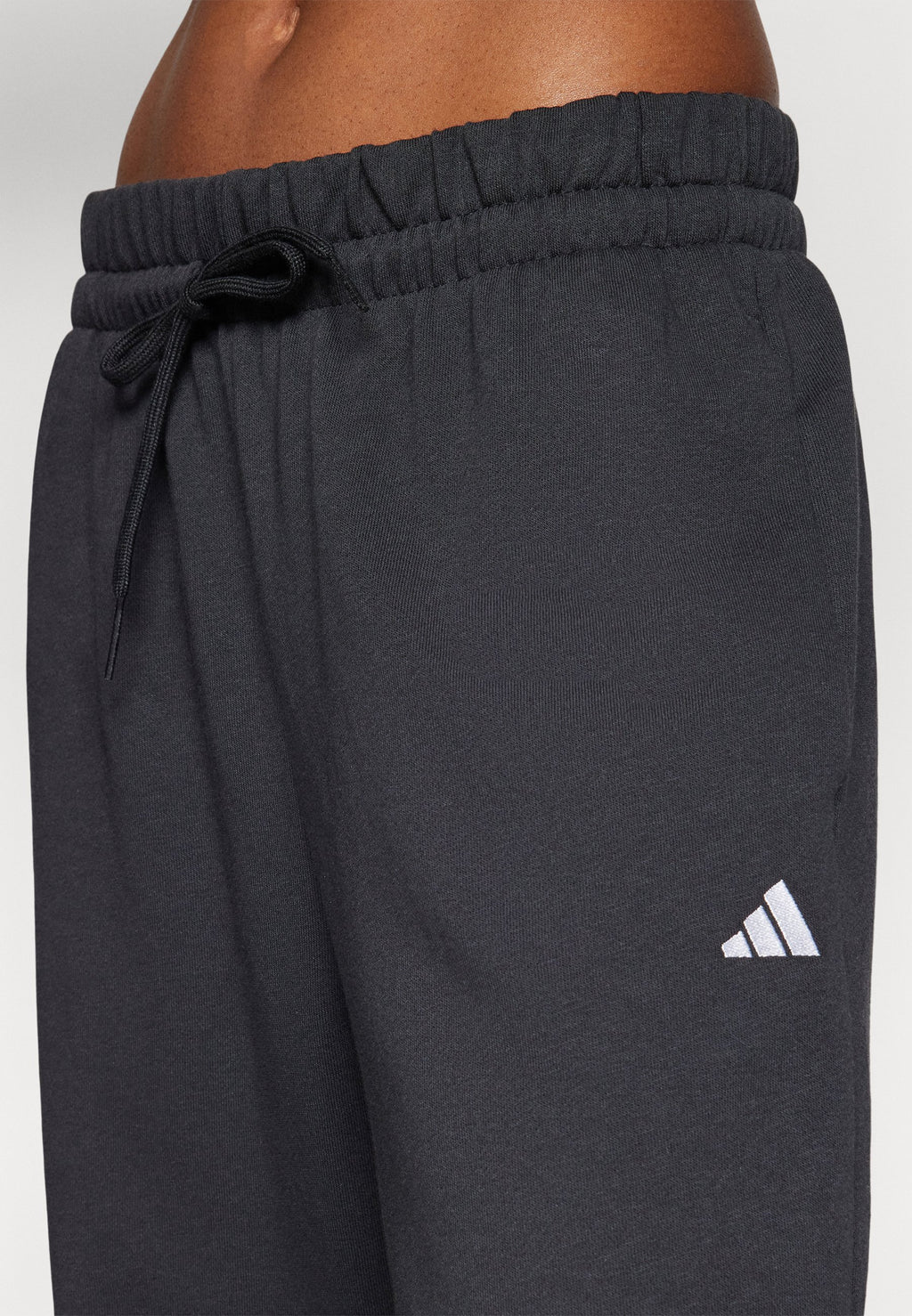 adidas Sportswear ESSENTIALS SMALL LOGO CUFFED PANTS