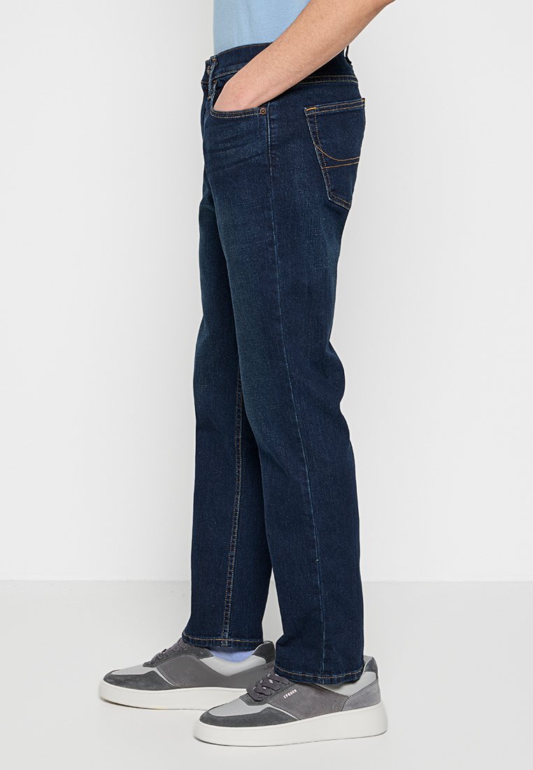 Hollister Co.