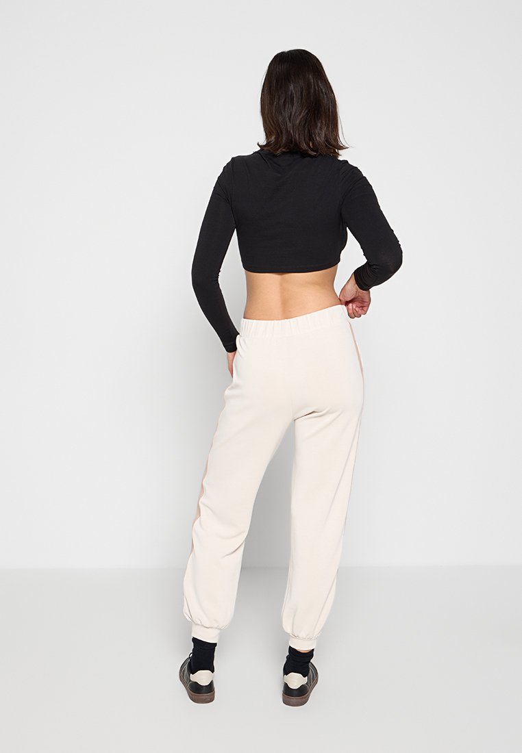 EA7 Emporio Armani Jogginghose Media 3