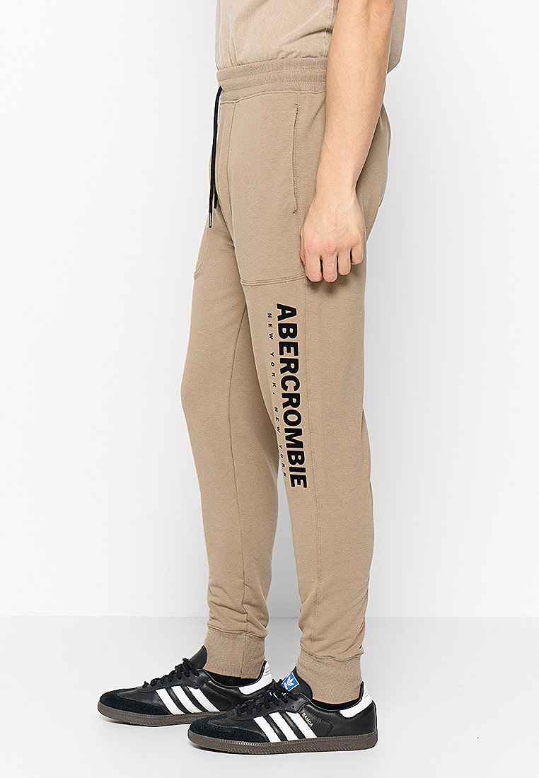 Abercrombie & Fitch EMEA LIABILITY STRETCH TERRY TREND LOGO JOGGER 4CC $70.00