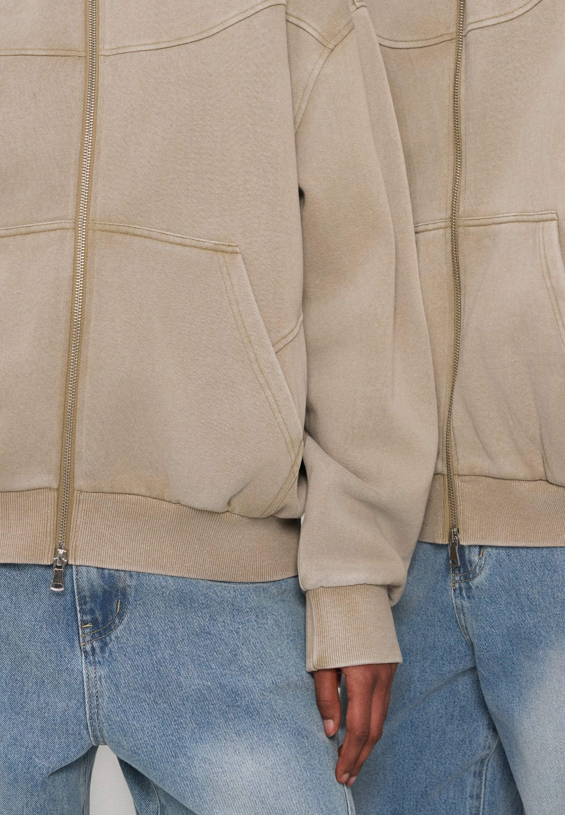 YOURTURN RELAXED FIT CURVED SEAM ZIP-UP HOODIE