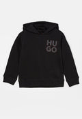 Schwarzer Hoodie aus strukturiertem Stoff, mit V-Ausschnitt und einem auffälligen "HUGO"-Logo auf der Vorderseite in kontrastierenden Farben.