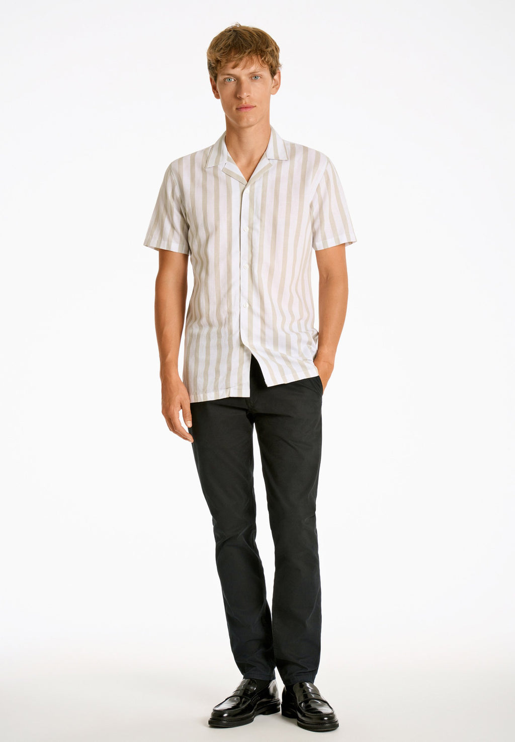 STRIPED RESORT Media 1
