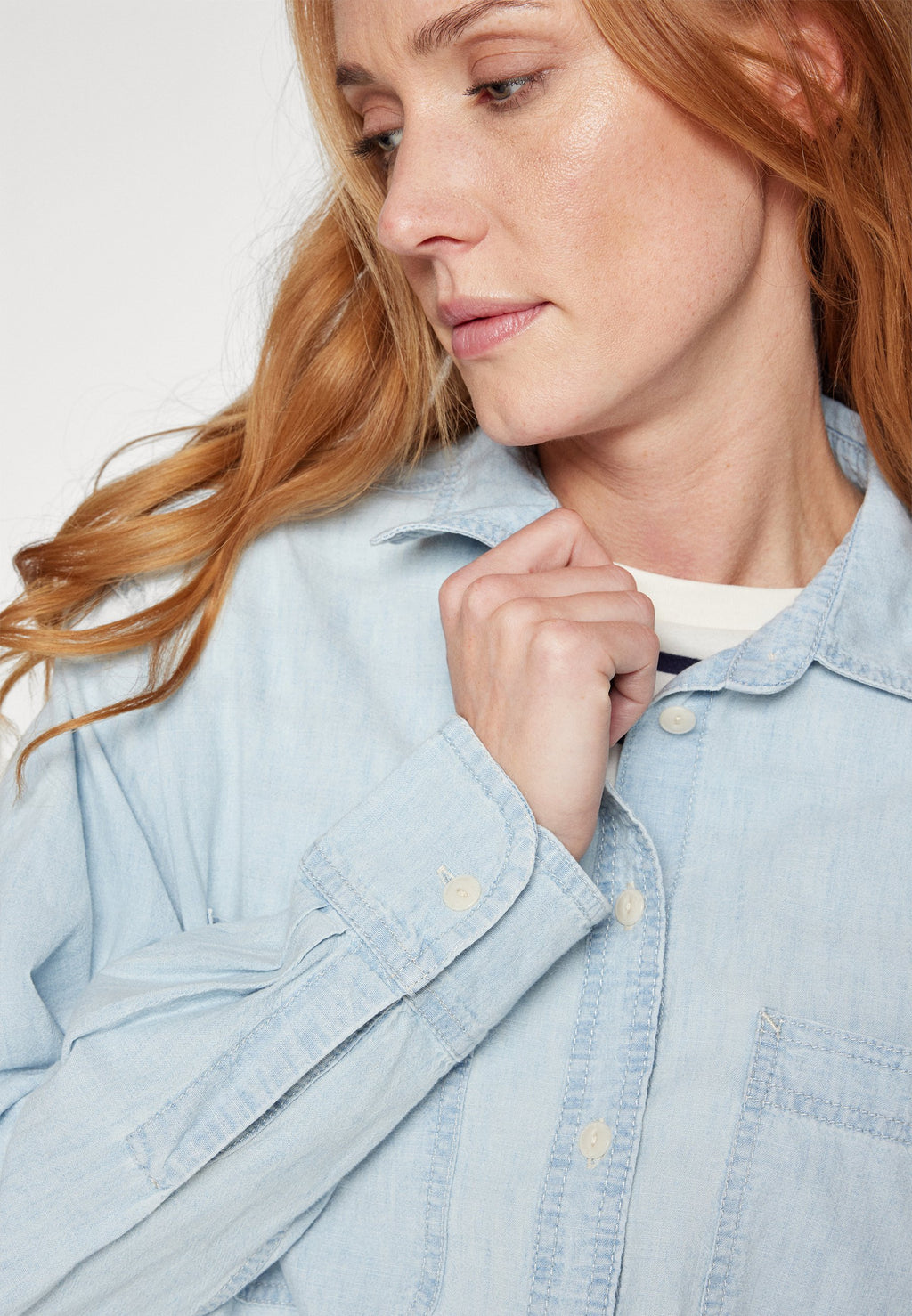 GAP THE BIG SHIRT BLEACH CHAMBRAY