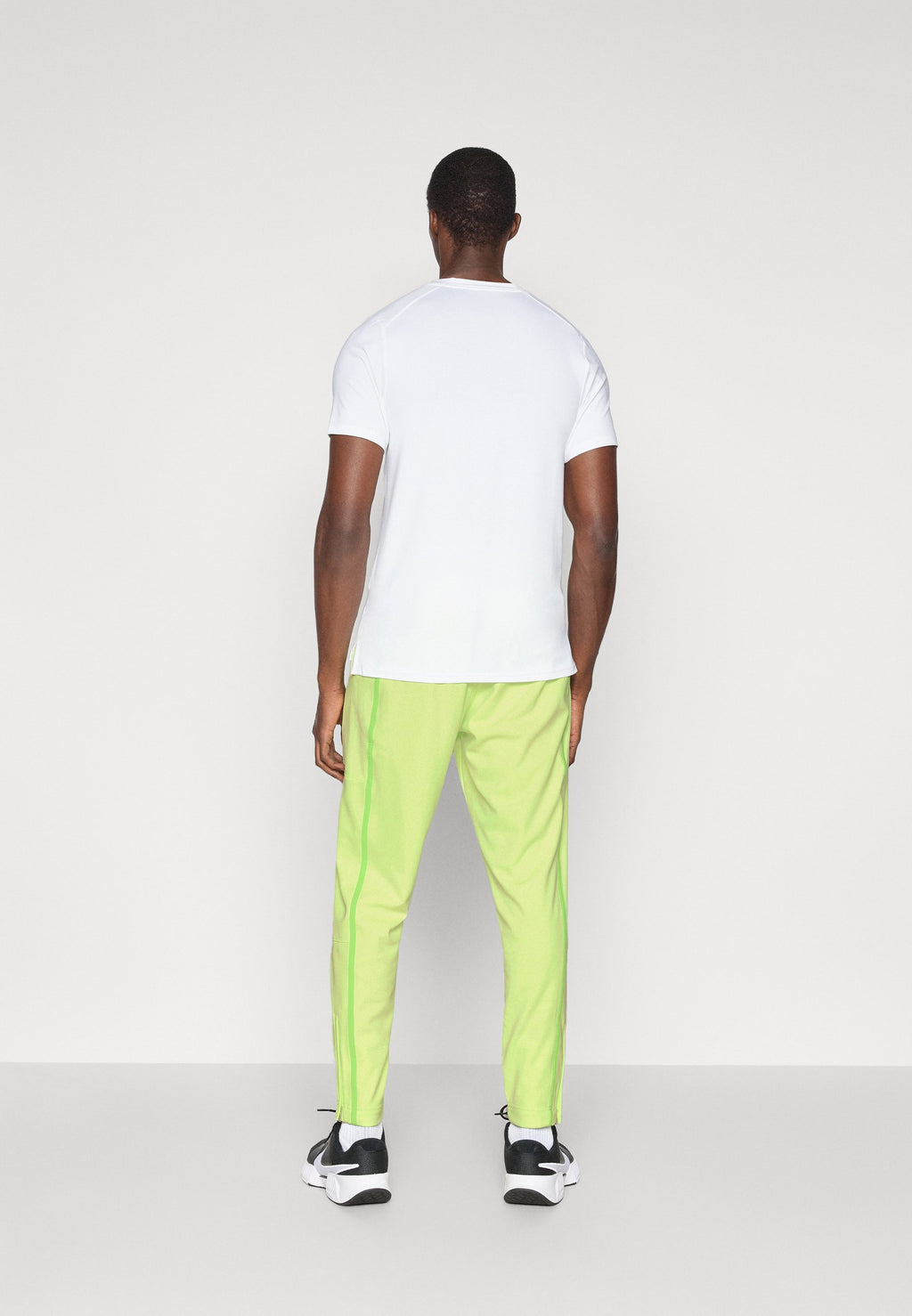 Nike Performance HERITAGE