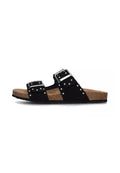 Schwarze Wildledersandalen mit zwei verstellbaren Riemen und silbernen Schnallen. Mit Nietenakzenten und einer Korkzwischensohle mit einer strukturierten Gummisohle.