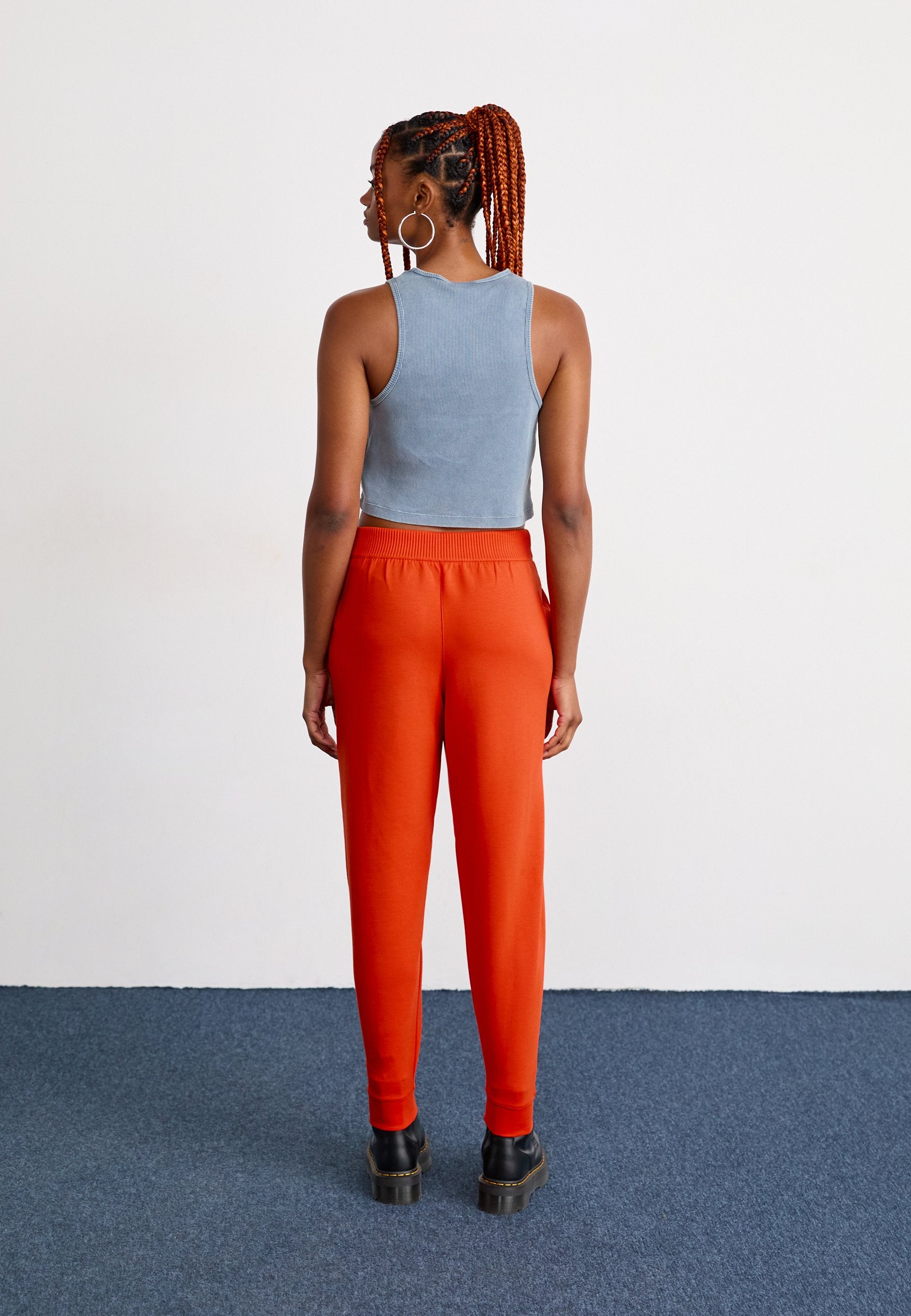 Nike Sportswear  SOFT