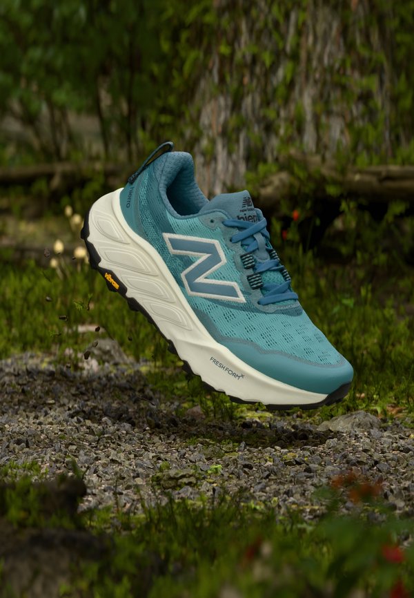 New Balance FRESH FOAM HIERRO V9 - Trail running shoes - faded teal