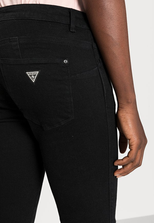 Guess CURVE X