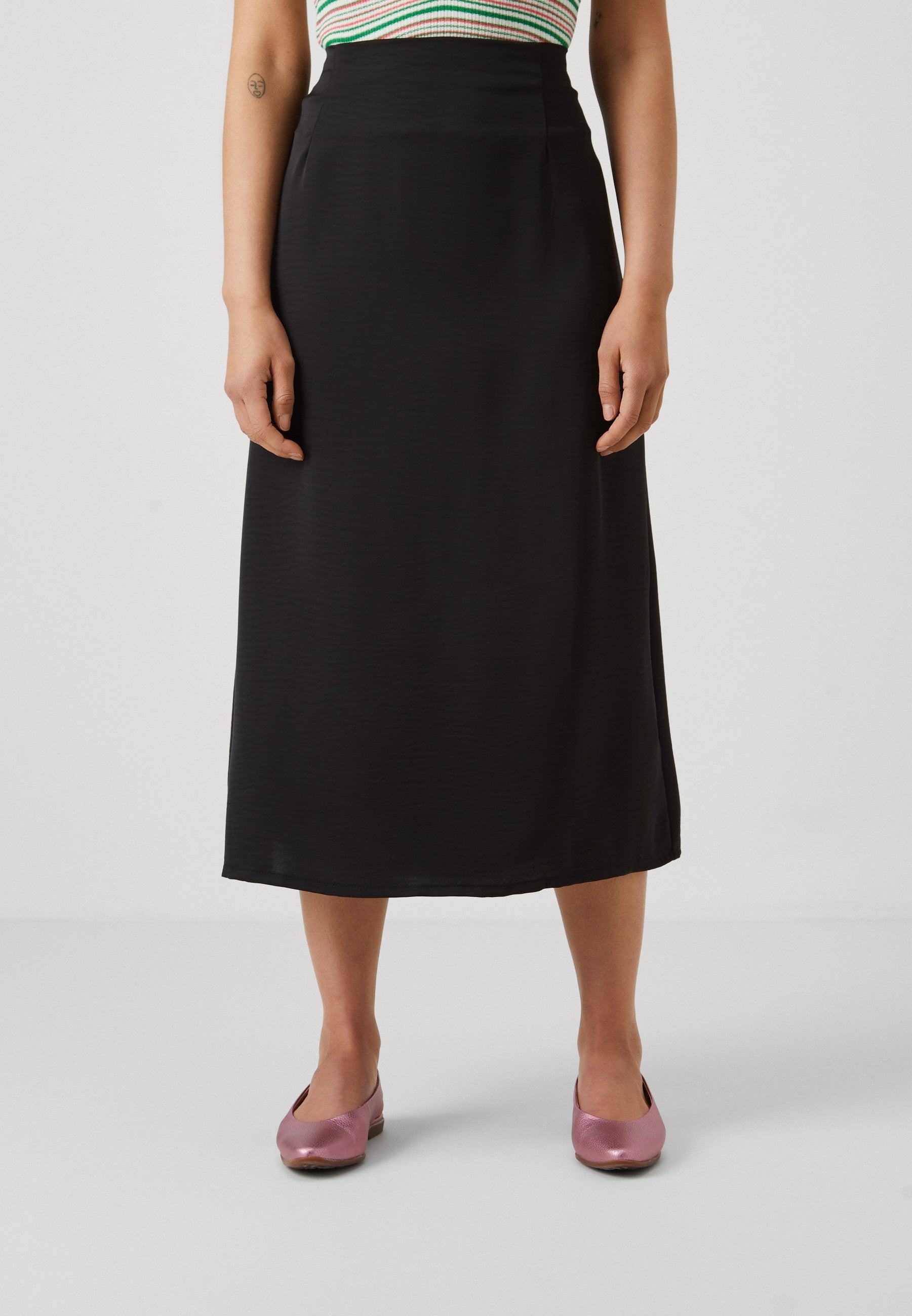 ONLEMY MAYA SKIRT LIFE Media 3