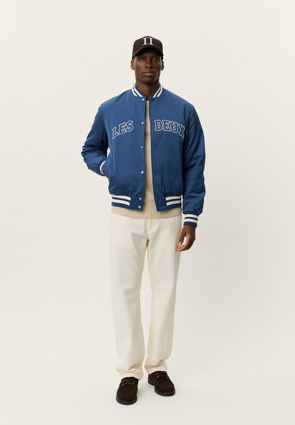 Les Deux VARSITY