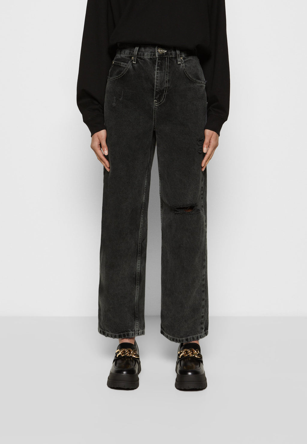 BDG Urban Outfitters WASHED RIPPED BOYFRIEND