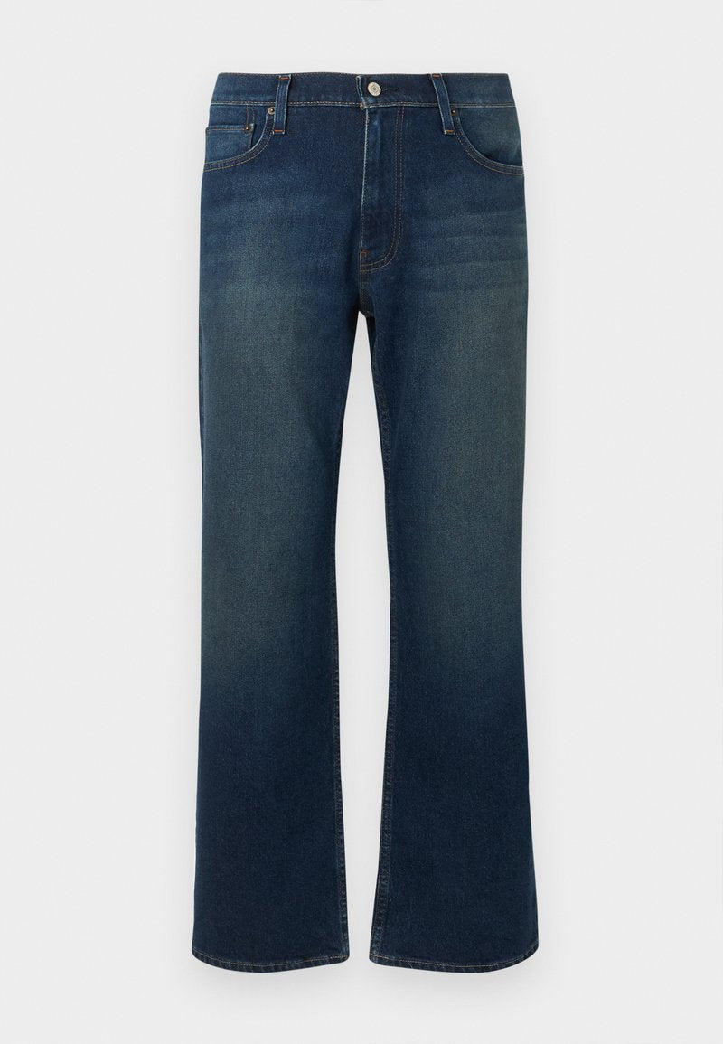 Dunkelblaue Jeans aus Denim mit geradem Bein, fünf Taschen, Reißverschluss und Metallknopf. Mit leichter Verwaschung an den Oberschenkeln.