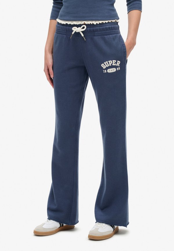 Superdry & Co ATHLETIC ESSENTIALS FLARE  - Tracksuit bottoms - mariner navy