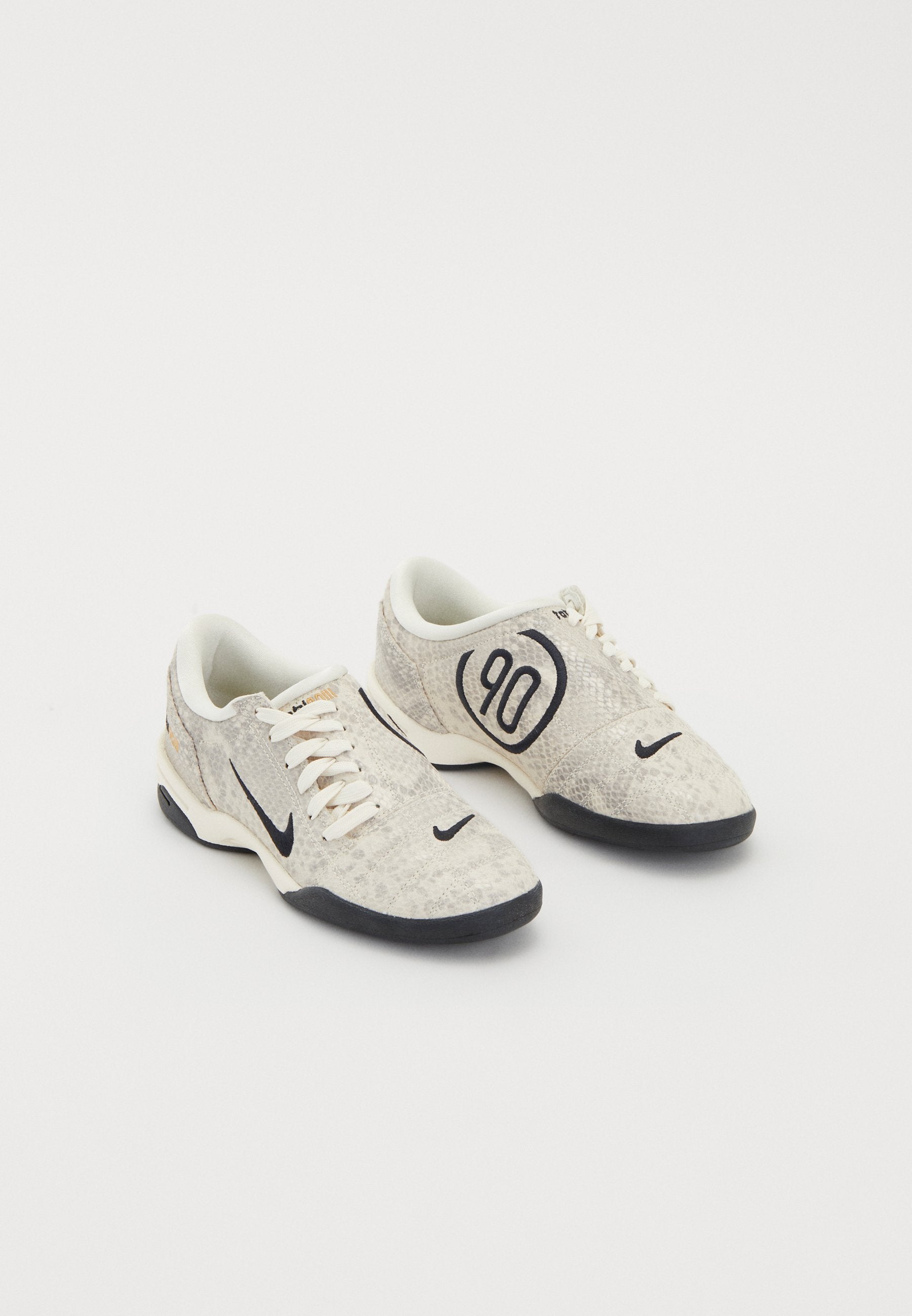 Nike Sportswear T90 SE