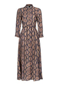 Langärmliges, knöpfbares Kleid mit Kragen und Gurt, das ein braun-lila Schlangenhautmuster aufweist.
