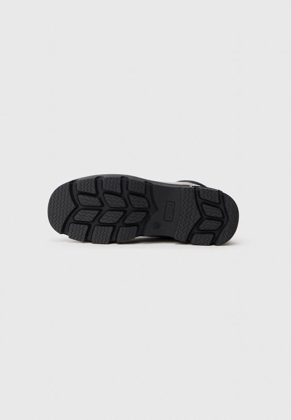Koi Footwear NOVUS