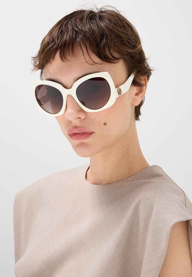 MARC JACOBS