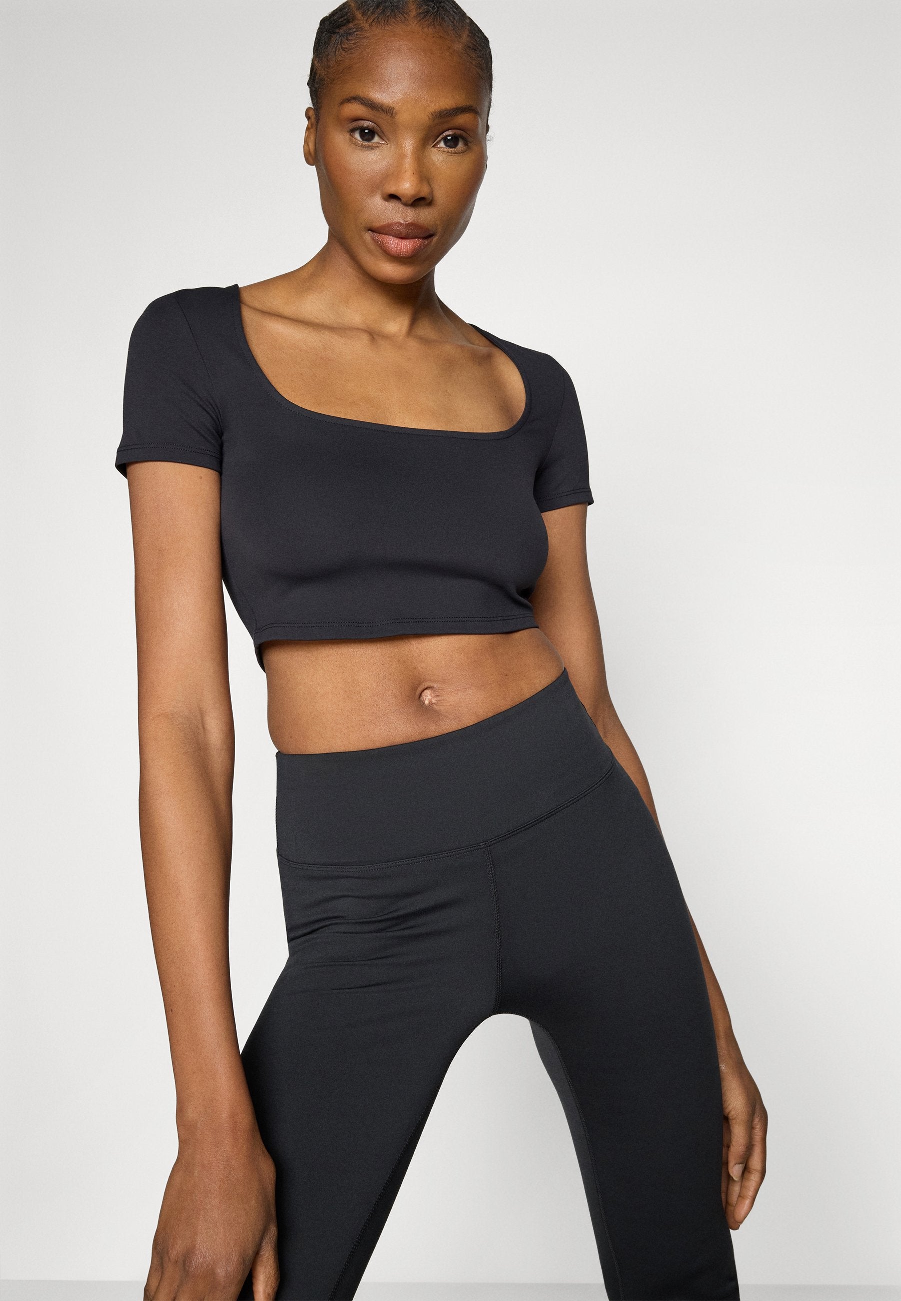 Even&Odd active CROPPED SQUARE NECK T-SHIRT