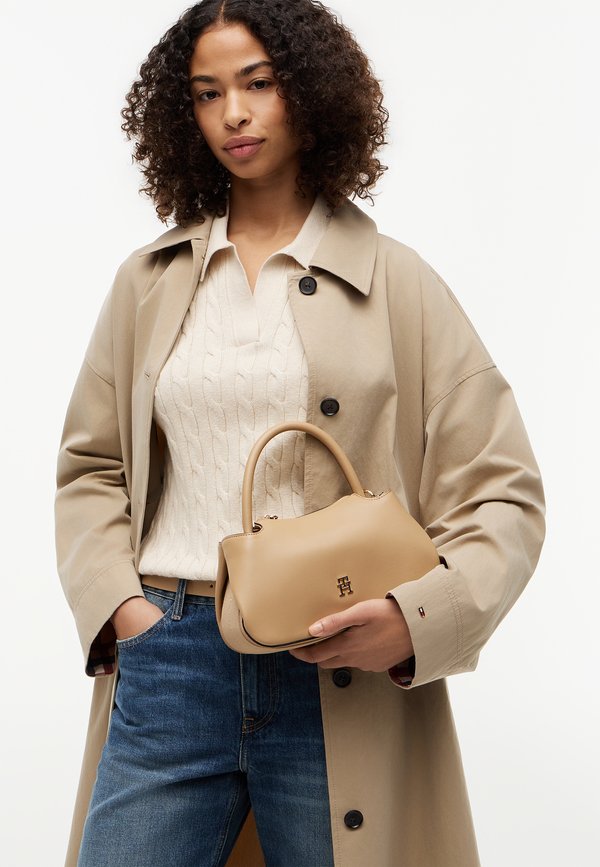 Tommy Hilfiger LOGOTAPE MINI SATCHEL - Handbag - classic khaki